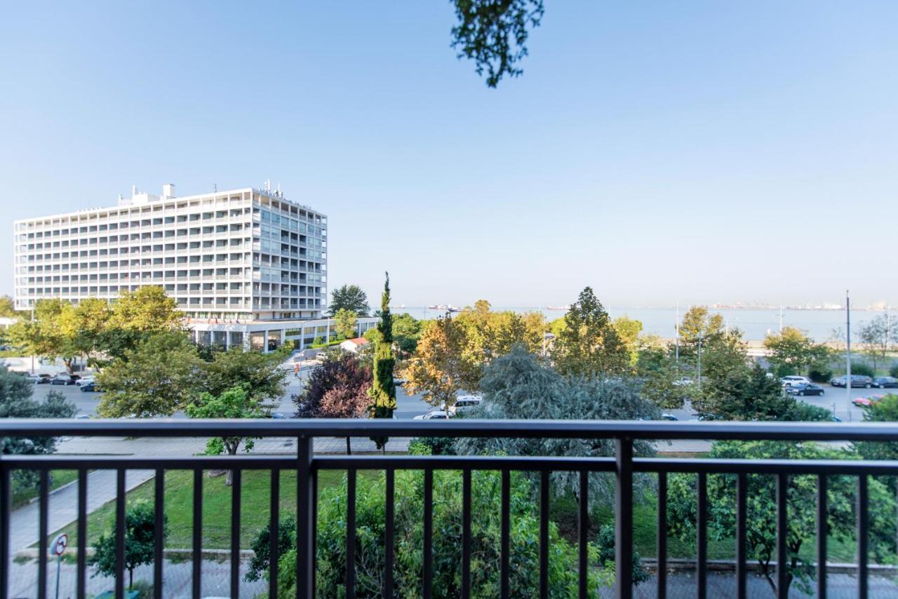 Moon Seafront 3-bedroom By Halu! Διαμέρισμα Θεσσαλονίκη