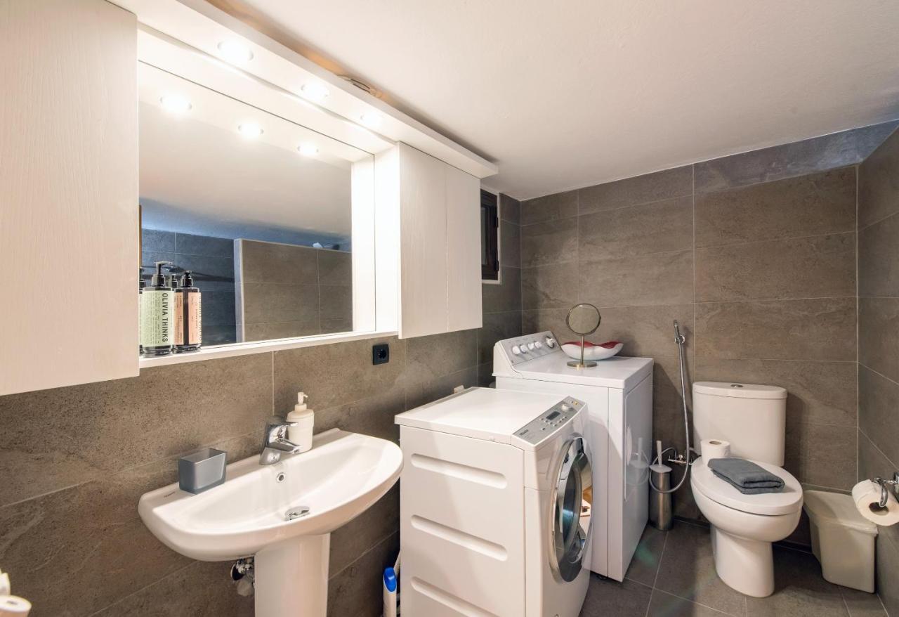 Moon Seafront 3-bedroom By Halu! Θεσσαλονίκη
